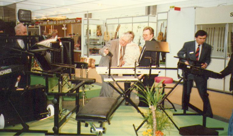 Ein Stück Geschichte von K&M: Ein altes Bild der Musikmesse