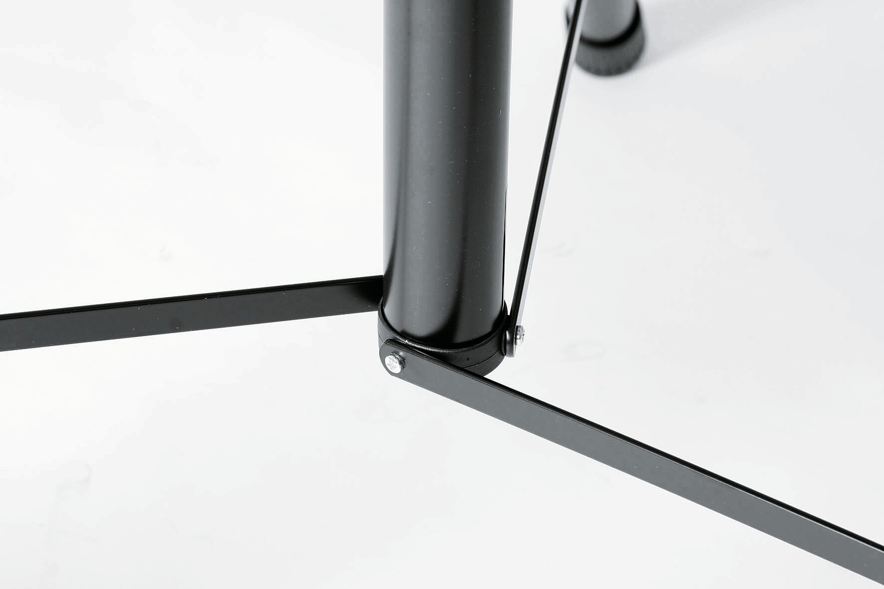 Speaker stand