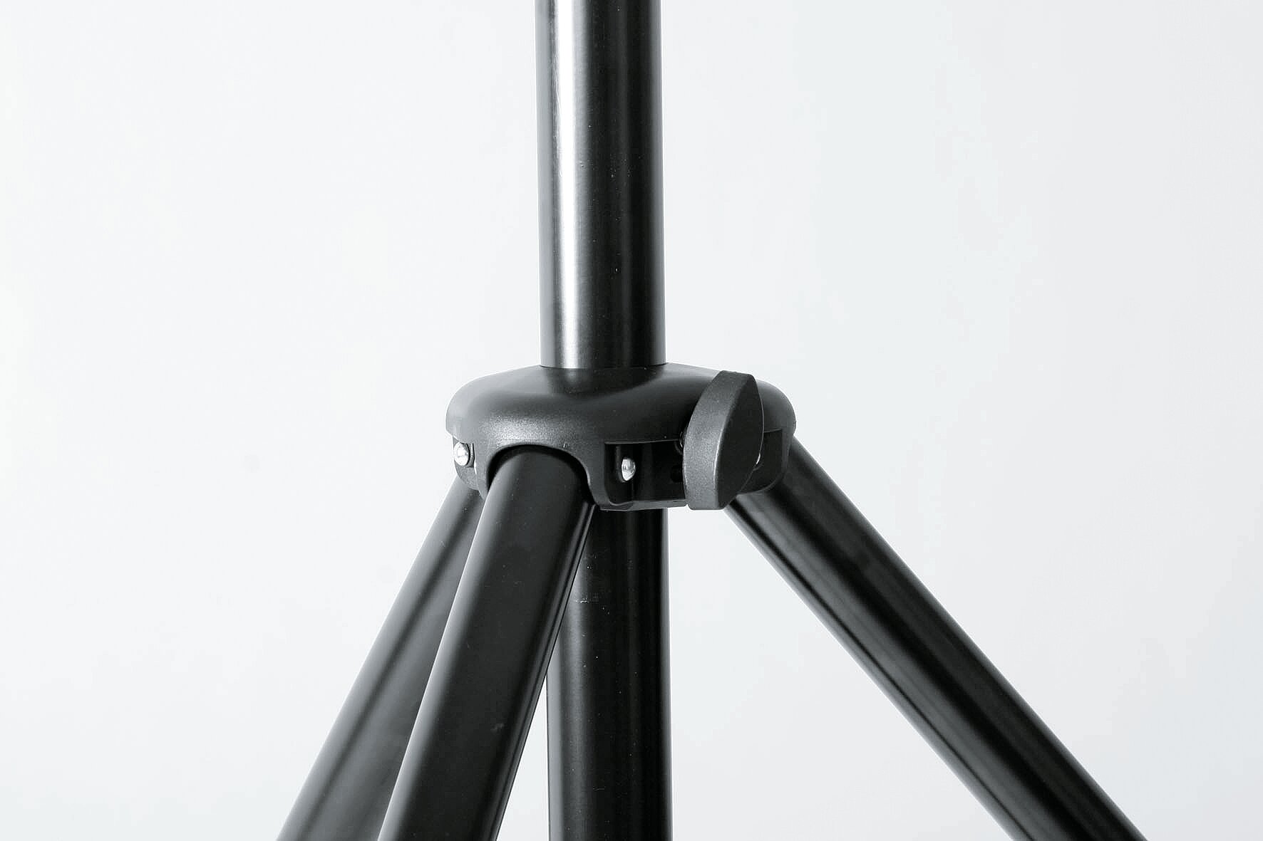 Speaker stand